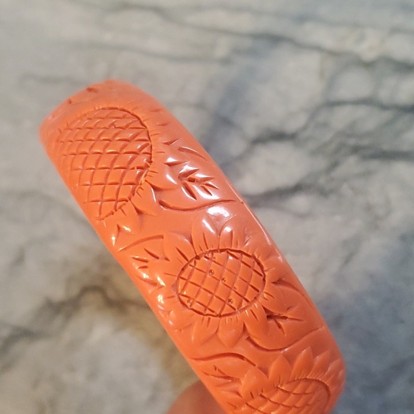 Vintage look plastic bangle bracelet orange, excellent condition!!! Sunflower - Picture 3 of 4